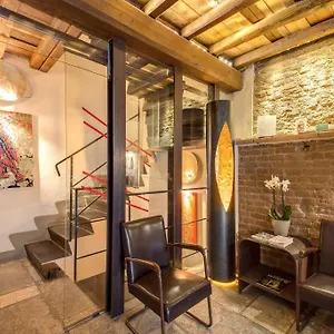 Residenza Torre Colonna 4*, Rome Italy